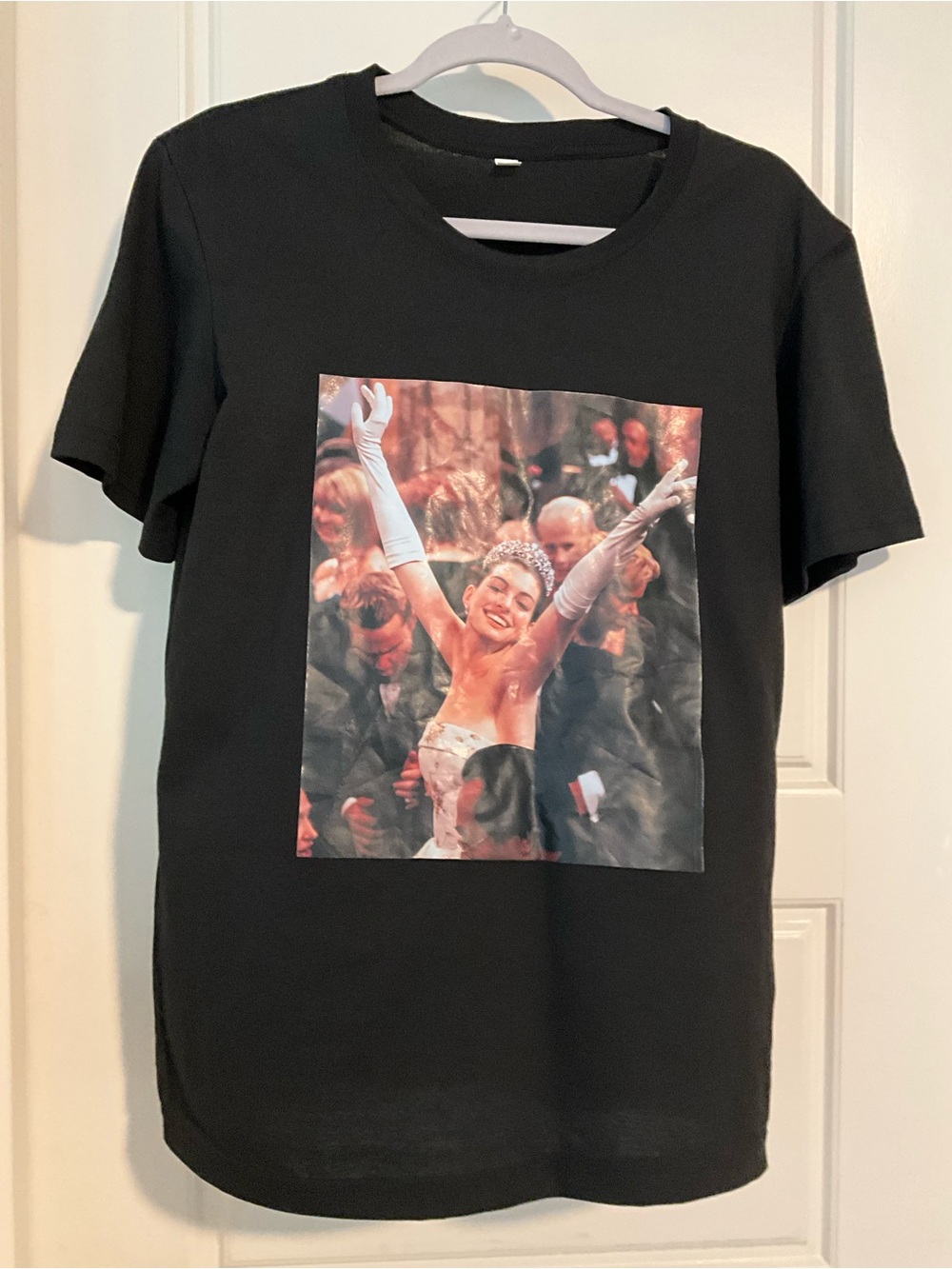 Anne Hathaway Graphic T-Shirt Black Short Sleeve Tee Women’s Small